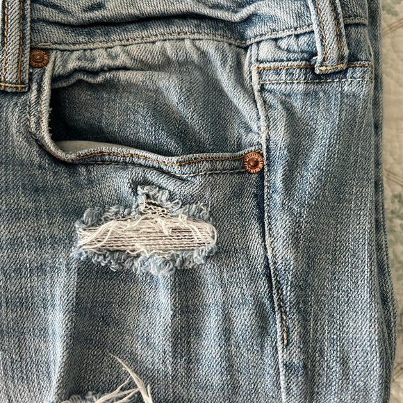 American Eagle Distressed Jeans - Picture 4 of 10